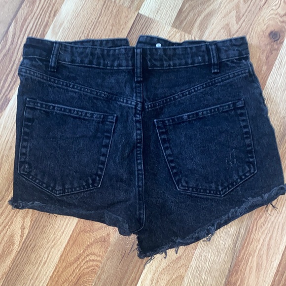 zara black jean shorts - Picture 3 of 3